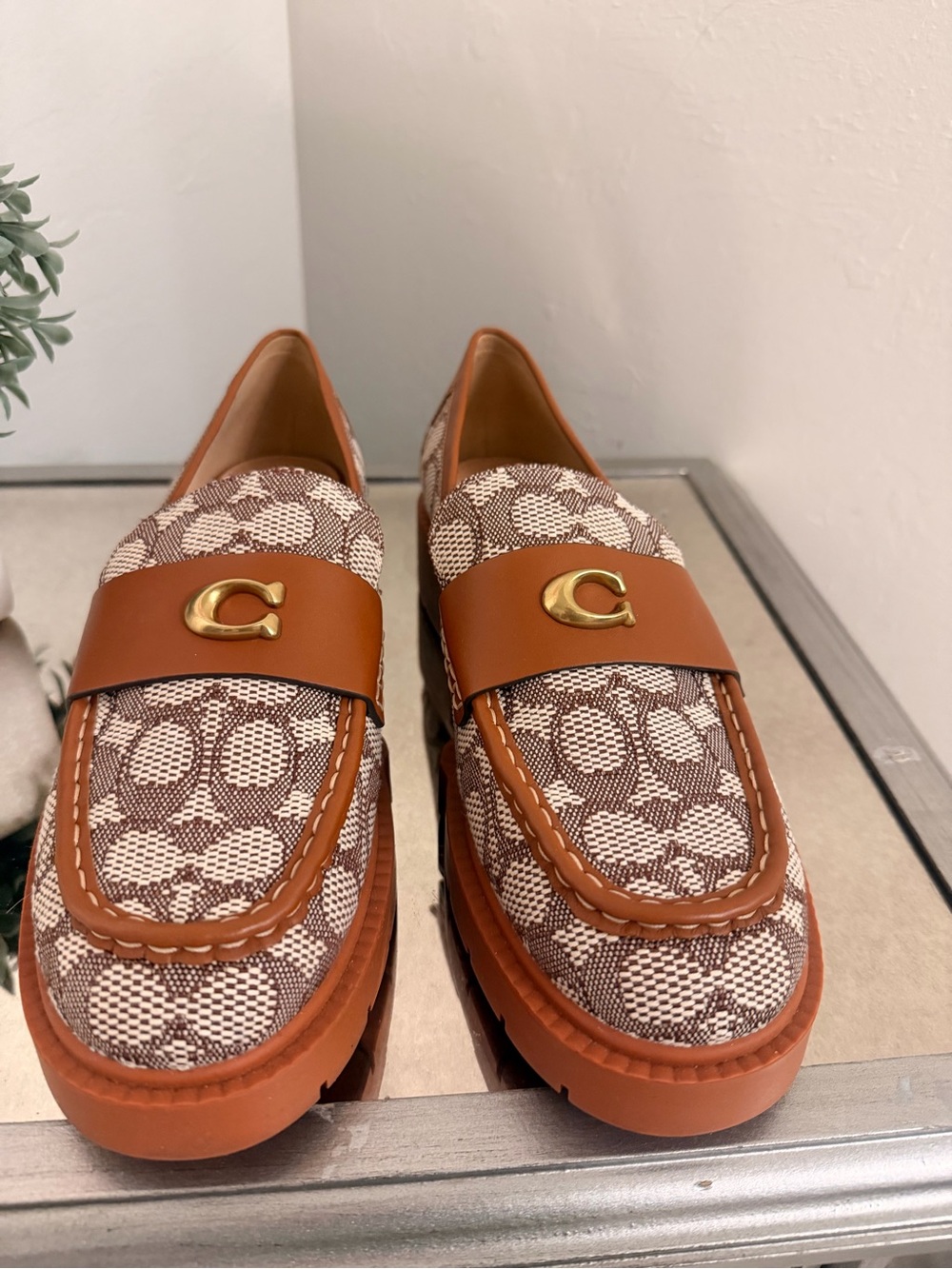 Coach Leah Platform Lug Sole Loafers Size 11 - Picture 2 of 6